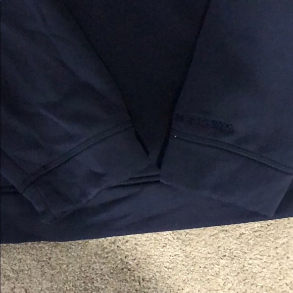 Sweatshirt - Picture 2 of 4